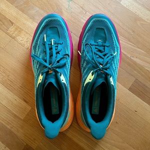 Speedgoat 5 trail running shoes. like new. size 9.5